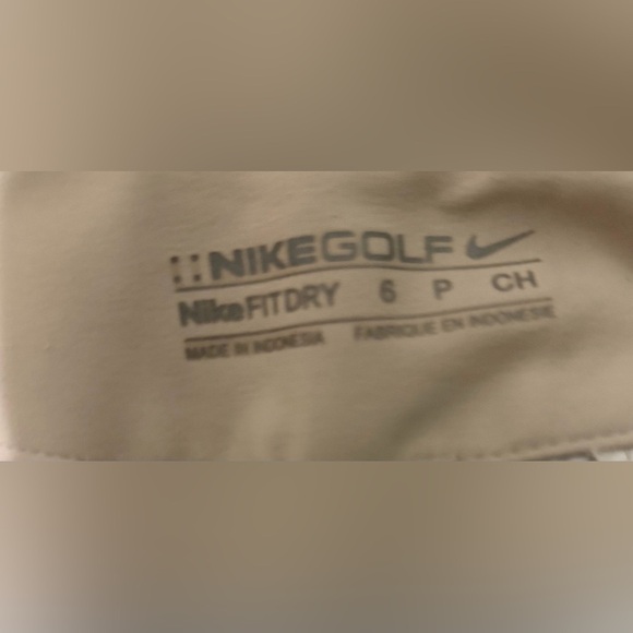 Nike Women's Beige Houndstooth Bermudas - Picture 5 of 5